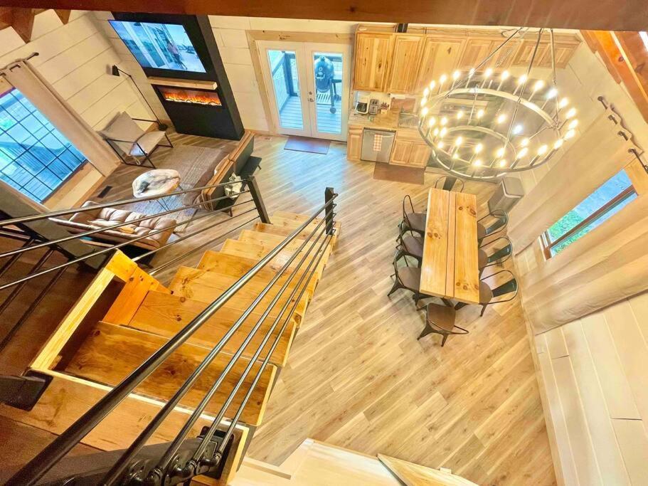 Modern Lake Side Nest• Hotub Fenced Yard King Beds Sevierville Bagian luar foto